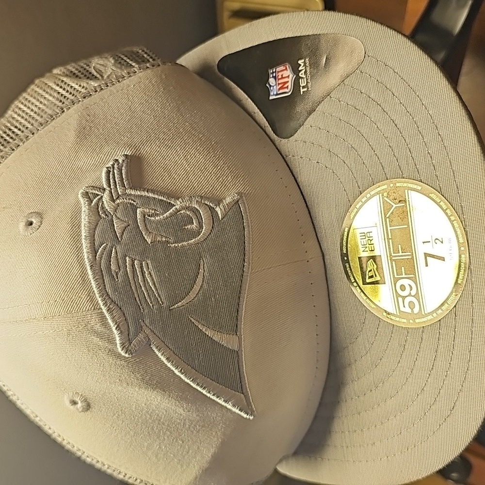 Carolina Panthers Hat. Size 7 1/2